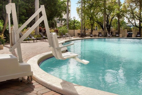 Embassy Suites by Hilton Miami International Airport - image 18