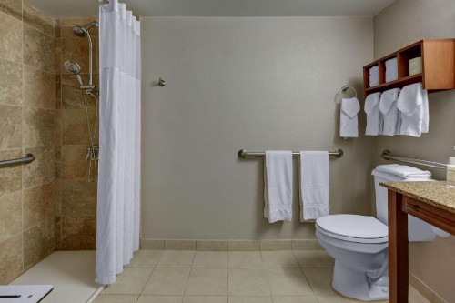Hampton Inn Miami-Coconut Grove/Coral Gables - image 15