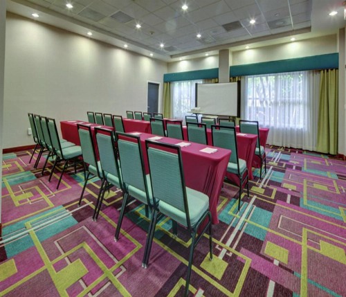 Hampton Inn Miami-Coconut Grove/Coral Gables - image 7