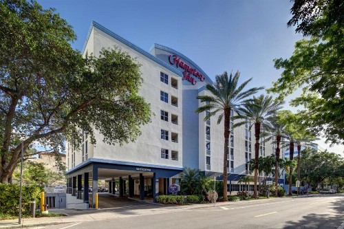 Hampton Inn Miami-Coconut Grove/Coral Gables - image 9