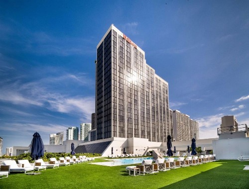 Hilton Miami Downtown - image 2
