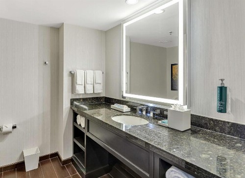 Hilton Miami Downtown - image 23