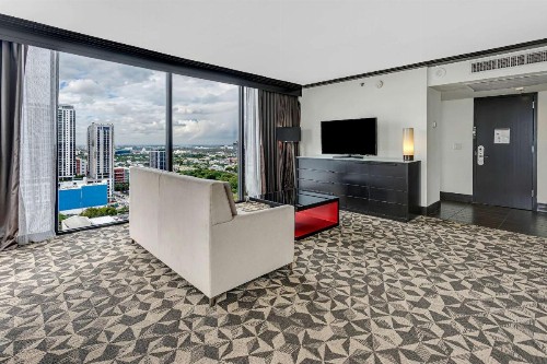 Hilton Miami Downtown - image 39