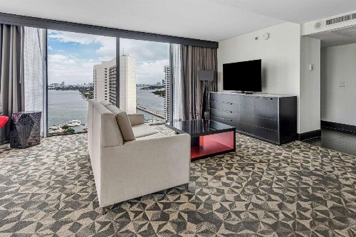Hilton Miami Downtown - image 44