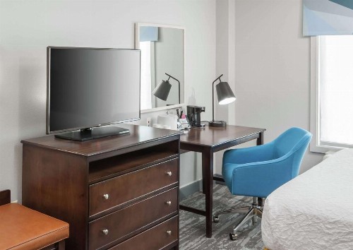 Hampton Inn & Suites Miami-Doral Dolphin Mall - image 17