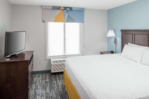 Hampton Inn & Suites Miami-Doral Dolphin Mall - image 31