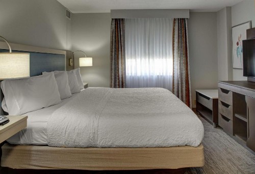 Hampton Inn & Suites Miami Airport South/Blue Lagoon - image 26