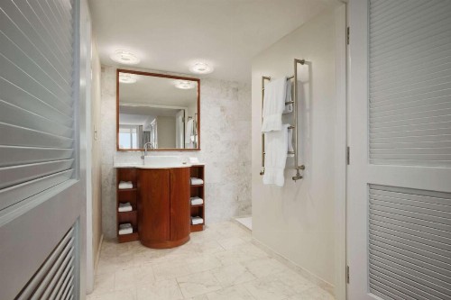 Hilton Miami Airport Blue Lagoon - image 15