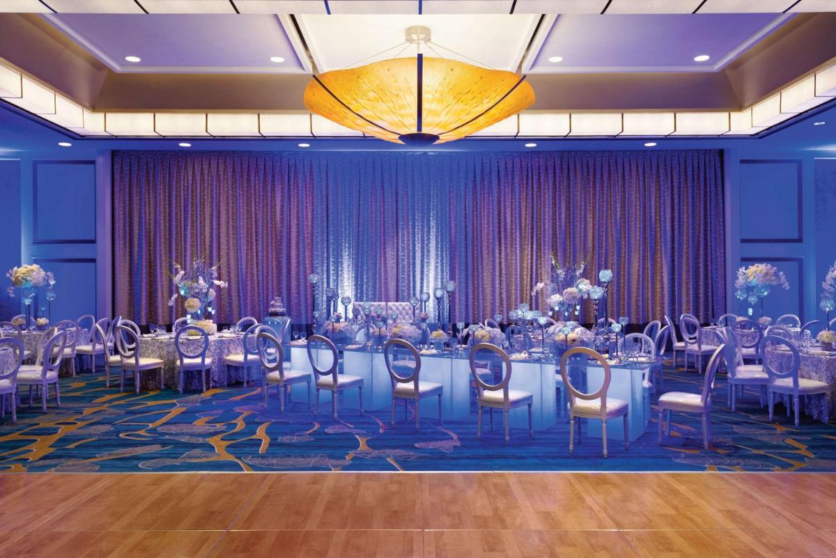 Hilton Miami Airport Blue Lagoon - image 2