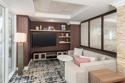 Homewood Suites Miami Airport/Blue Lagoon - image 12