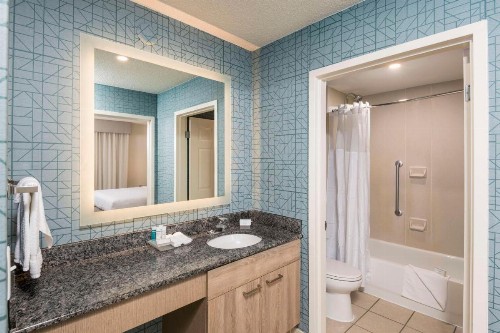 Homewood Suites Miami Airport/Blue Lagoon - image 19