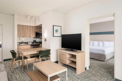 Homewood Suites Miami Airport/Blue Lagoon - image 29