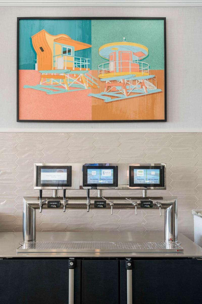 Homewood Suites Miami Airport/Blue Lagoon - image 3