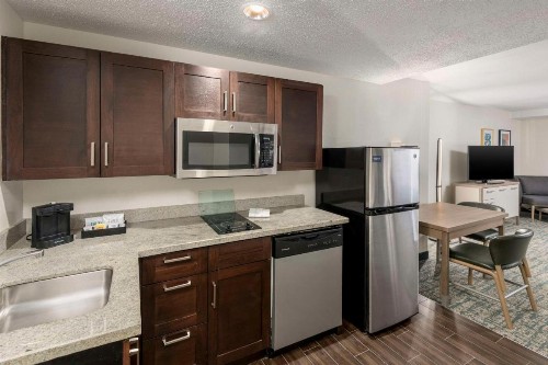 Homewood Suites Miami Airport/Blue Lagoon - image 31