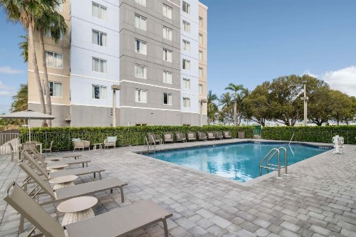Homewood Suites Miami Airport/Blue Lagoon - image 33