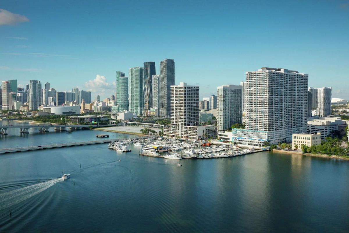 DoubleTree by Hilton Grand Hotel Biscayne Bay - main image