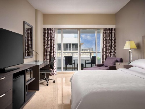 DoubleTree by Hilton Grand Hotel Biscayne Bay - image 21