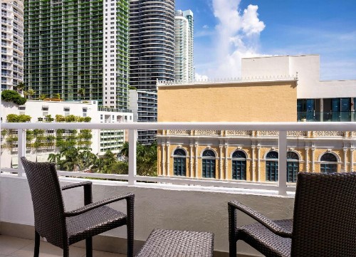 DoubleTree by Hilton Grand Hotel Biscayne Bay - image 23