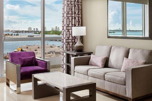 DoubleTree by Hilton Grand Hotel Biscayne Bay - image 26