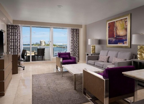 DoubleTree by Hilton Grand Hotel Biscayne Bay - image 3