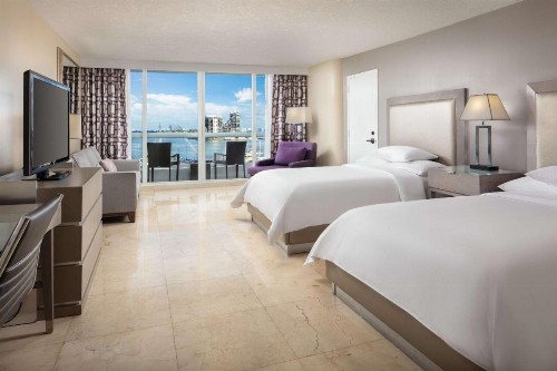 DoubleTree by Hilton Grand Hotel Biscayne Bay - image 37