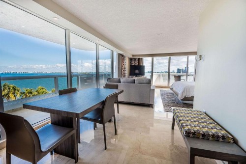 DoubleTree by Hilton Grand Hotel Biscayne Bay - image 39