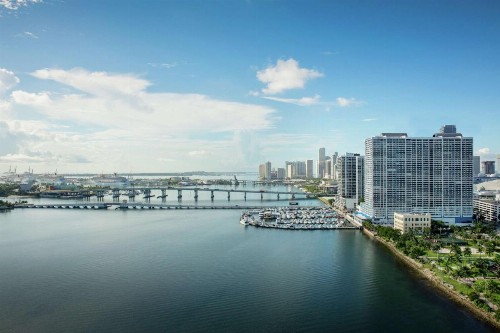 DoubleTree by Hilton Grand Hotel Biscayne Bay - image 50