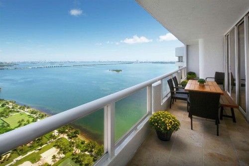 DoubleTree by Hilton Grand Hotel Biscayne Bay - image 7