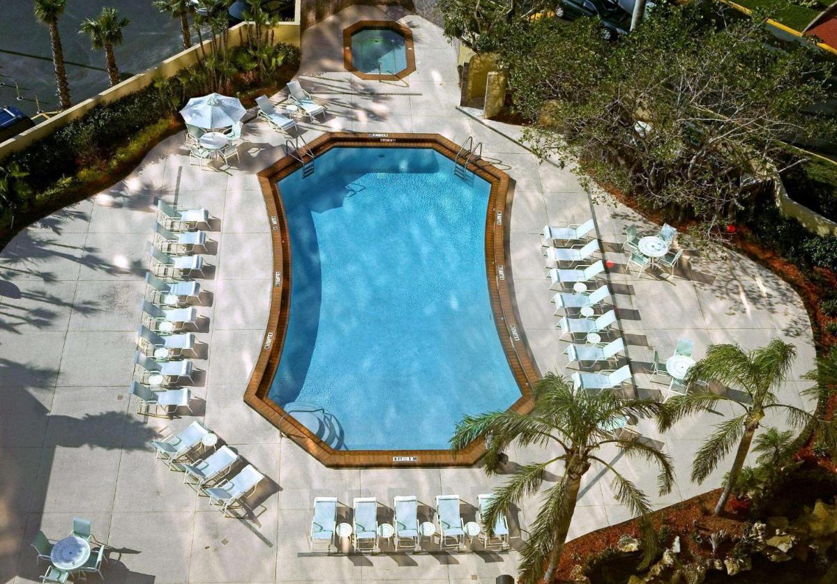 DoubleTree by Hilton Hotel Miami Airport & Convention Center - image 2