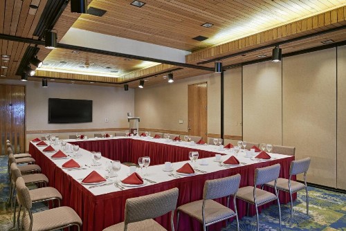 Miami International Airport Hotel - image 16
