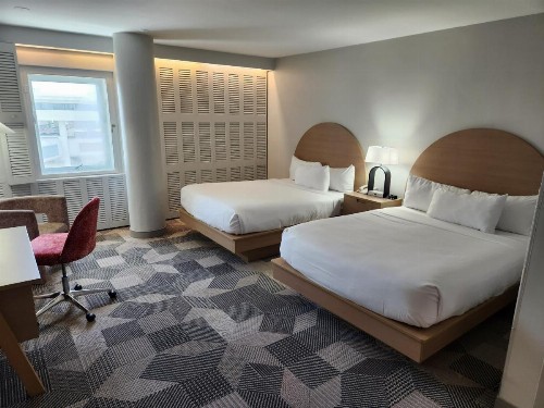 Miami International Airport Hotel - image 19