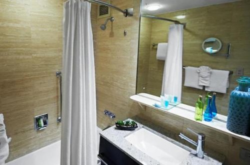 Miami International Airport Hotel - image 20
