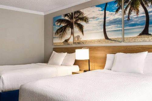 Days Inn by Wyndham Miami Airport North - image 15