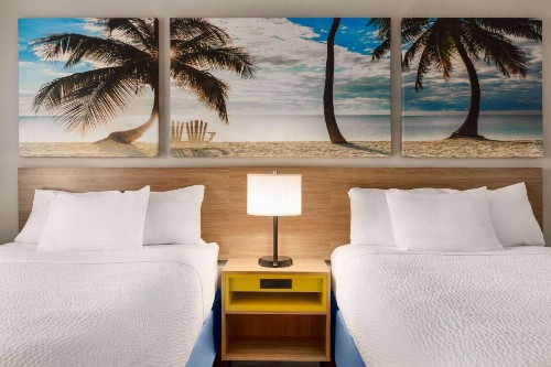 Days Inn by Wyndham Miami Airport North - image 20