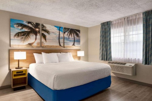 Days Inn by Wyndham Miami Airport North - image 25
