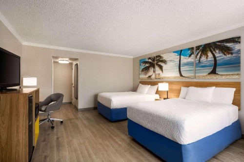 Days Inn by Wyndham Miami Airport North - image 34