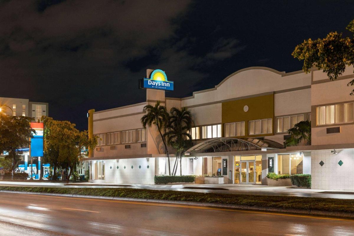 Days Inn by Wyndham Miami Airport North - image 4