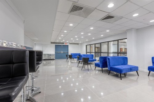 Regency Miami Airport - image 13