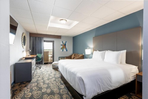 Regency Miami Airport - image 14