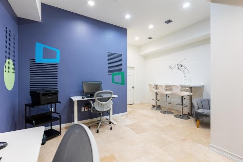 Regency Miami Airport - image 2