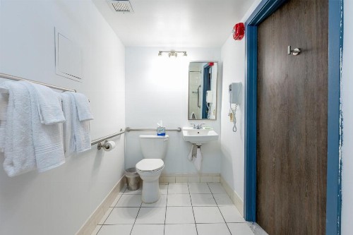 Regency Miami Airport - image 23