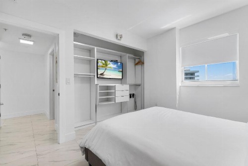 Fortune House Hotel Suites - image 18
