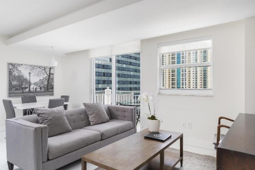 Fortune House Hotel Suites - image 37