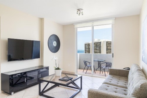 Fortune House Hotel Suites - image 39