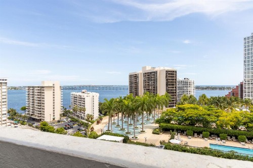 Fortune House Hotel Suites - image 48