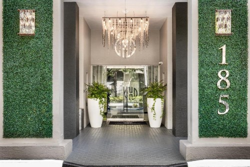 Fortune House Hotel Suites - image 9
