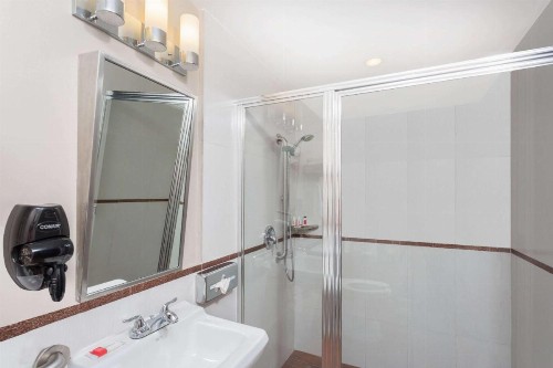 Ramada by Wyndham Miami Springs/Miami International Airport - image 24