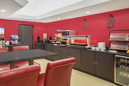 Ramada by Wyndham Miami Springs/Miami International Airport - image 46
