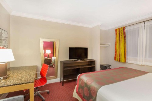 Ramada by Wyndham Miami Springs/Miami International Airport - image 7