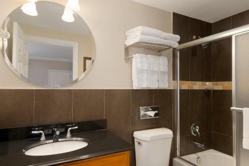 Ramada by Wyndham Miami Springs/Miami International Airport - image 9